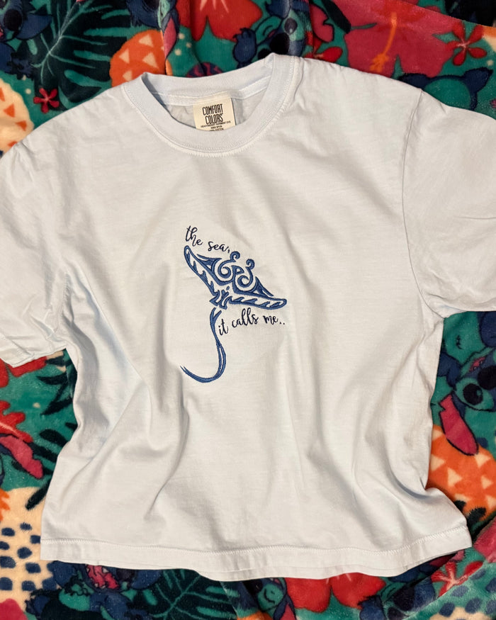 The Sea it Calls Me Crop T-shirt